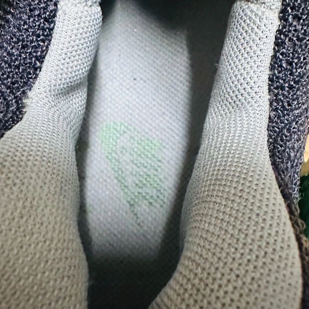NIKE Air Green Sneakers